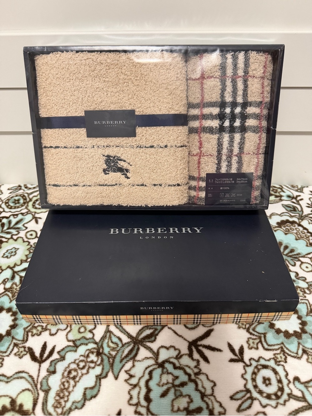 Burberry Beige and Black Classic Check Towel Set